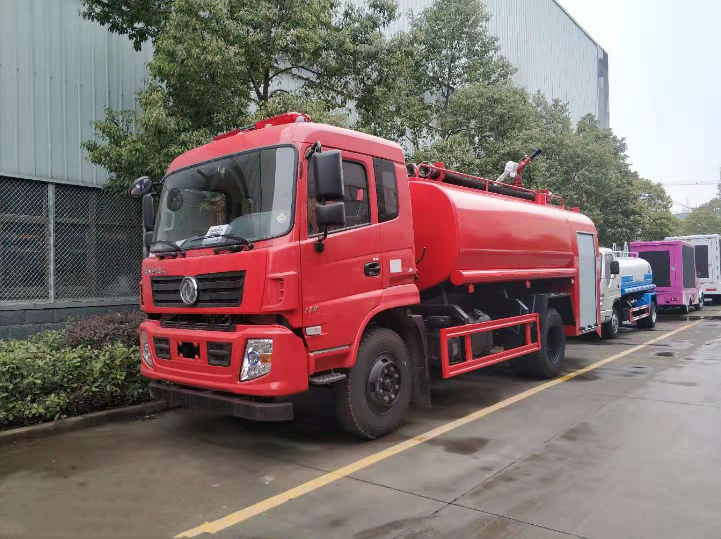 10噸東(dōng)風(fēng)145消防灑水(shuǐ)車(chē)