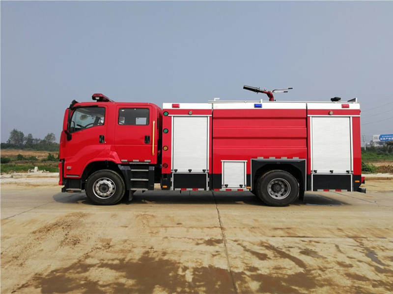 五十鈴6噸水(shuǐ)罐消防車(chē)