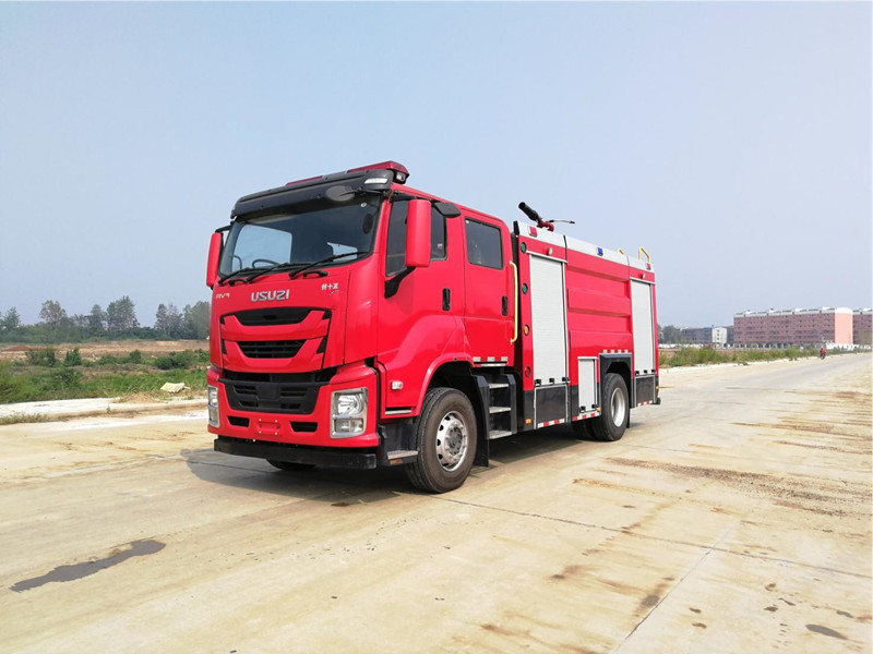 五十鈴6噸水(shuǐ)罐消防車(chē)