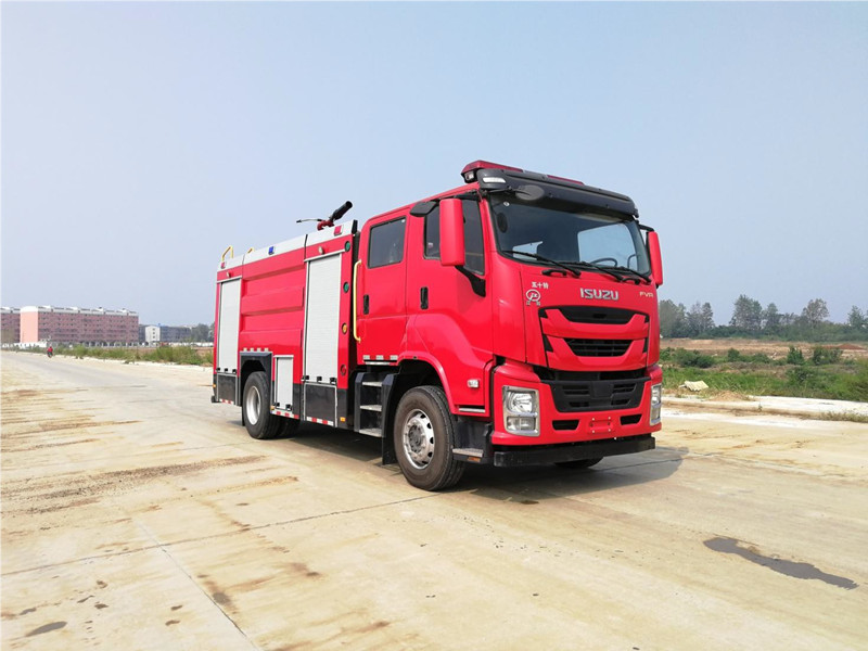 五十鈴6噸水(shuǐ)罐消防車(chē)