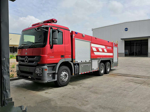 奔馳12噸水(shuǐ)罐消防車(chē)