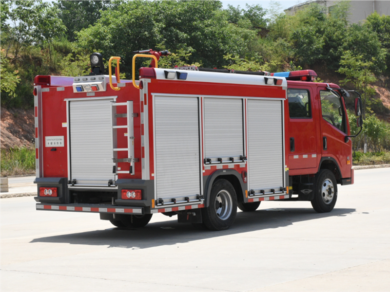 福田2.5噸水(shuǐ)罐消防車(chē)