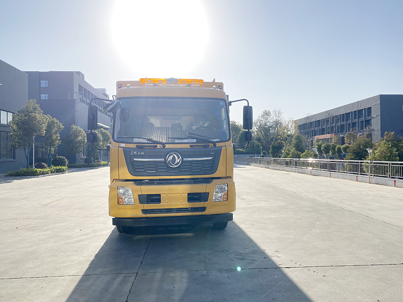 東(dōng)風(fēng)天錦3000方排水(shuǐ)車(chē)（便攜）