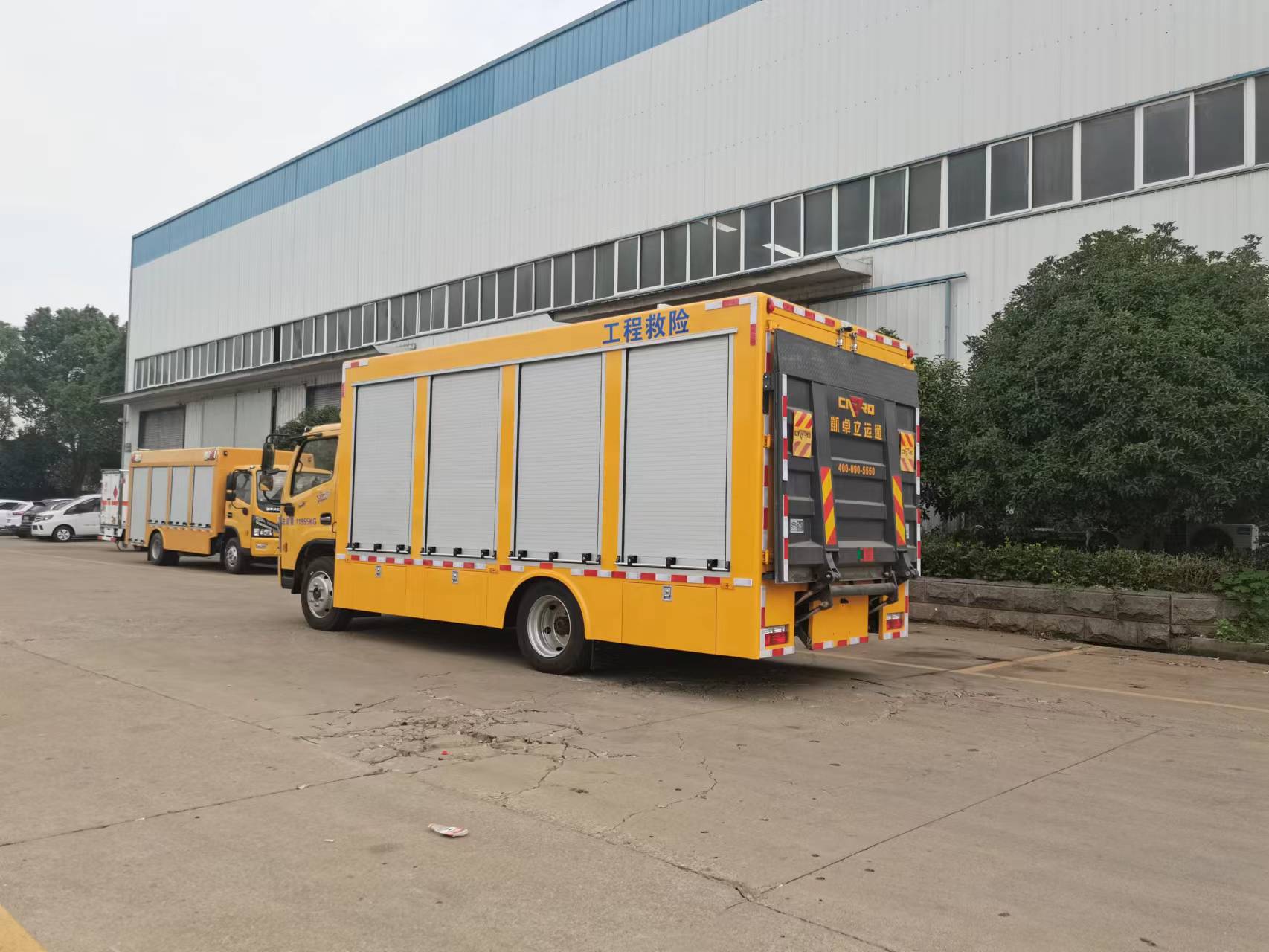 東(dōng)風(fēng)多(duō)利卡D7  2000方排水(shuǐ)車(chē)（便攜）