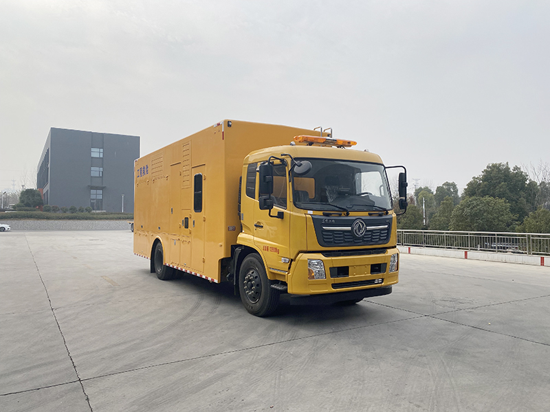 程力牌東(dōng)風(fēng)天錦3000方排水(shuǐ)車(chē)（休息室）