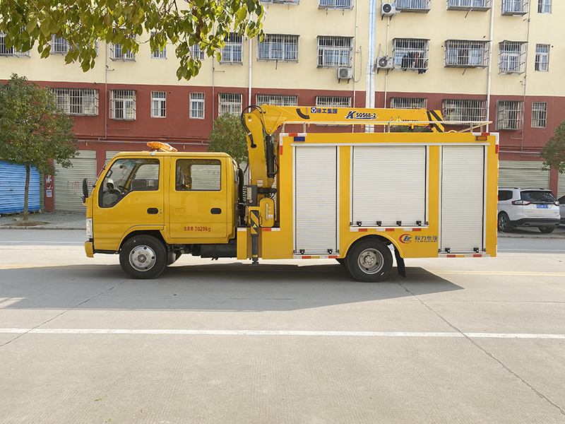 五十鈴帶吊1000方排水(shuǐ)車(chē)（便攜）