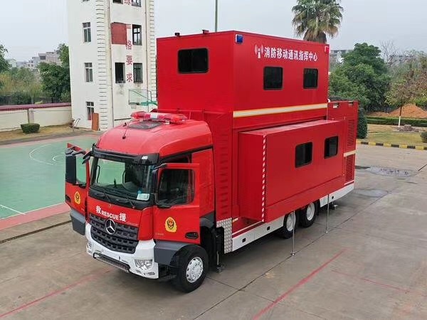 奔馳U4000指揮車(chē)