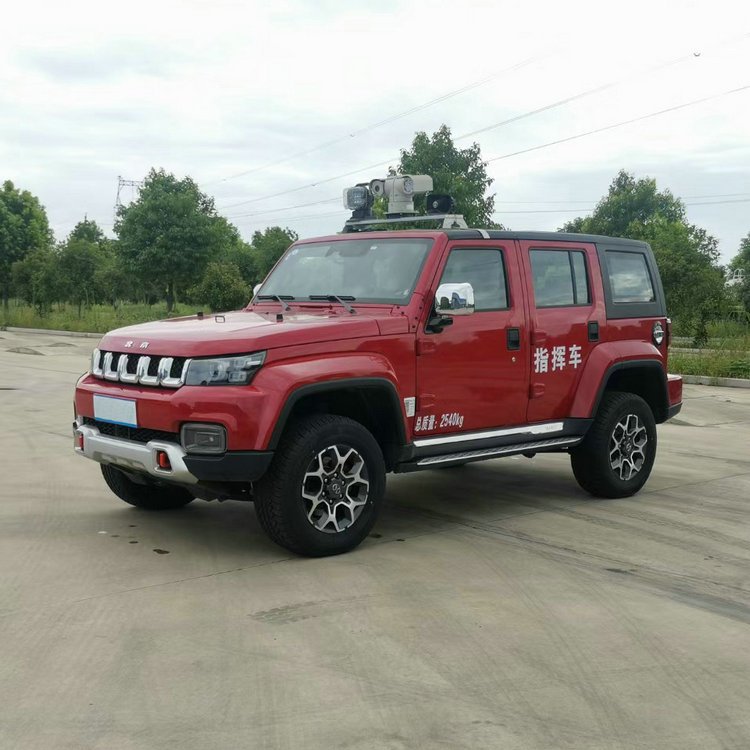 北(běi)汽四驅越野森(sēn)林(lín)消防指揮車(chē)