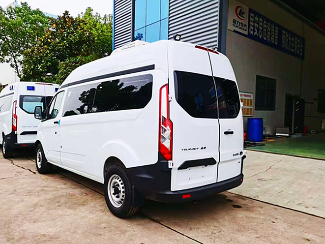 福特全順V362核酸取樣檢測車(chē)