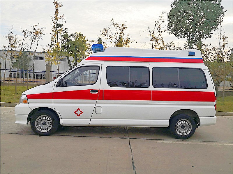 金(jīn)杯新快(kuài)運高(gāo)頂救護車(chē)