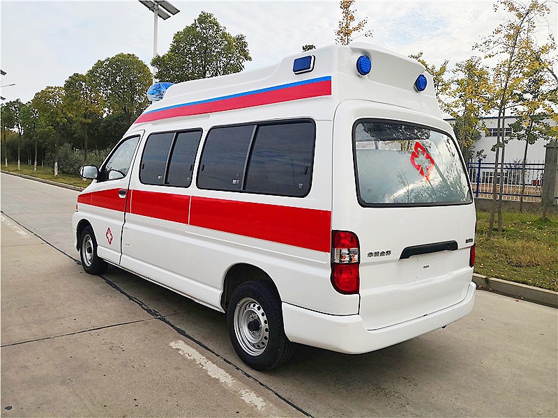 金(jīn)杯新快(kuài)運高(gāo)頂救護車(chē)