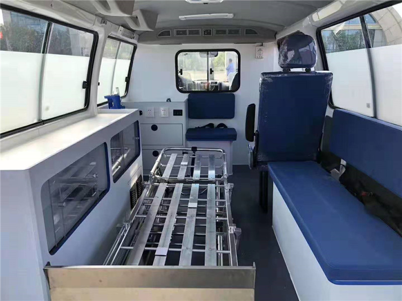 金(jīn)杯海(hǎi)獅120救護車(chē)