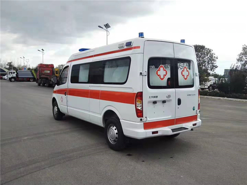 上(shàng)汽大(dà)通(tōng)V80長(cháng)軸中頂救護車(chē)（柴油版）
