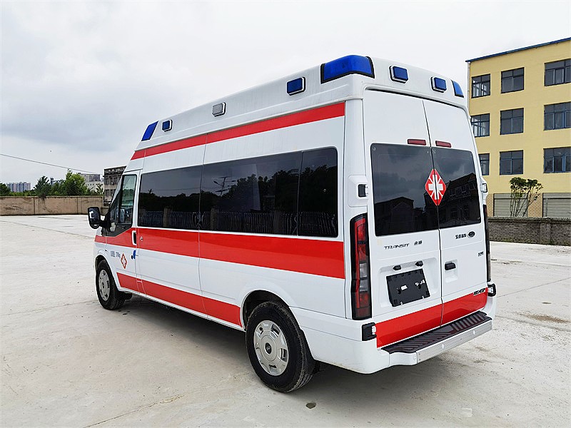 福特新時(shí)代長(cháng)軸高(gāo)頂負壓救護車(chē)