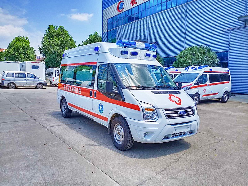 福特新時(shí)代長(cháng)軸高(gāo)頂救護車(chē)