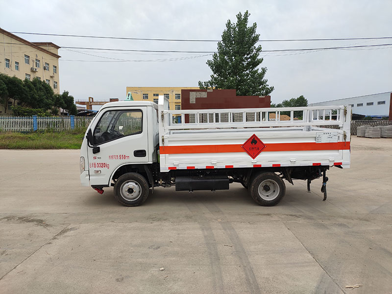 躍進汽油後雙輪氣瓶運輸車(chē)